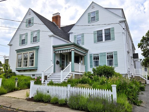 Peacock House Bed Breakfast — Property