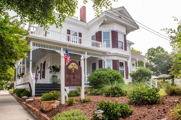 Pecan Tree Inn — Property