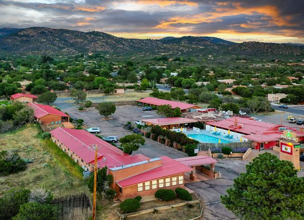 Pecos Trail Inn — Property
