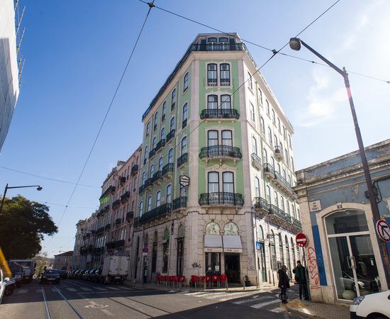 Pensao Londres — Property