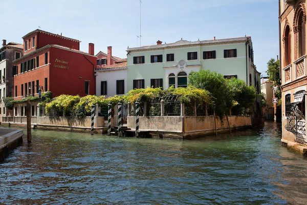Pensione Accademia Villa Maravege — Property
