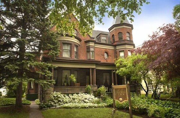 Peter Herdic Inn — Property