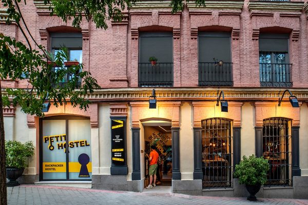 Petit Hostel La Latina — Property