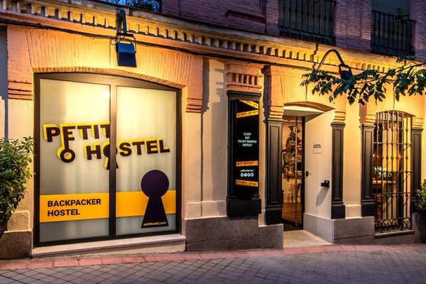 Petit Hostel La Latina — Property