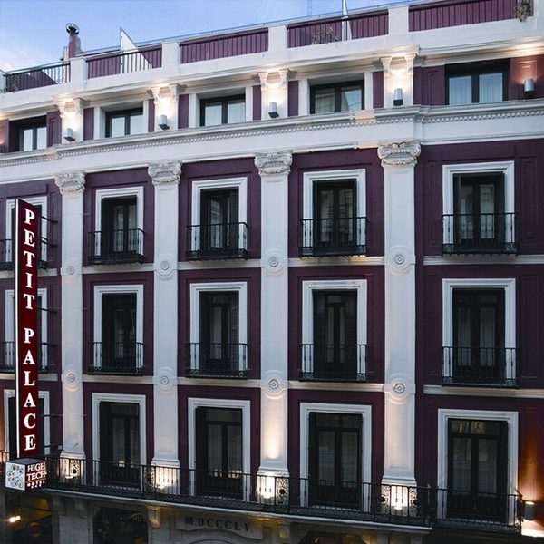 Petit Palace Arenal — Property