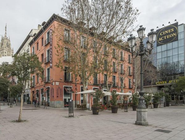 Petit Palace Cliper Gran Via — Property