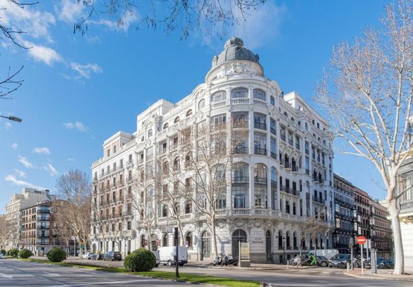 Petit Palace Savoy Alfonso XII — Property