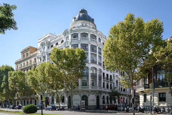 Petit Palace Savoy Alfonso XII — Property