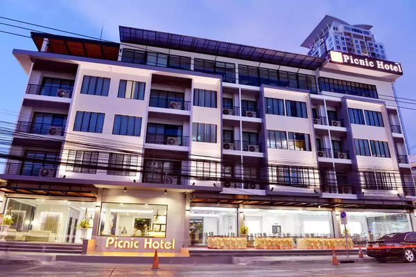 Picnic Hotel Bangkok — Property