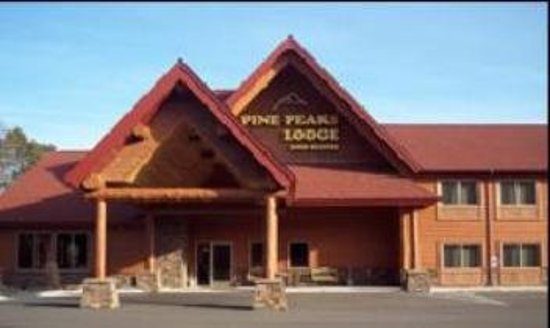 Pine Peaks Lodge and Suites — Property