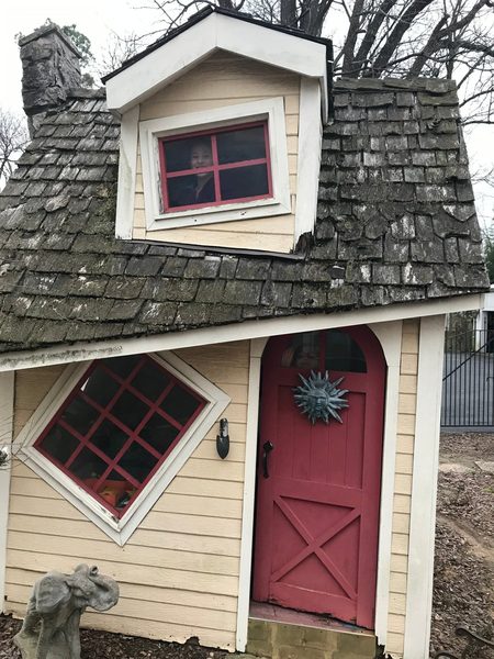 Pinecrest Cottage Bed and Breakfast — Property