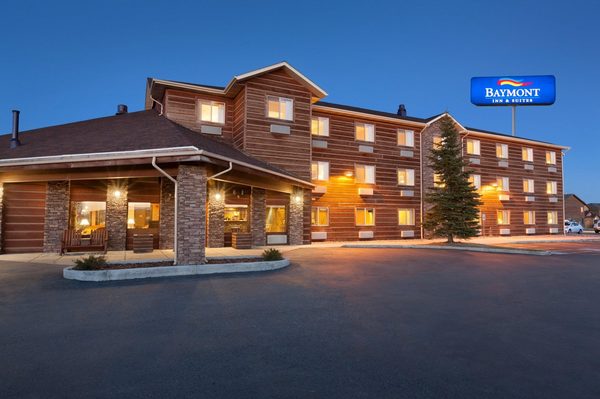 Pinedale Hotel Suites — Property