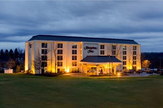 Pittsburgh Airport Inn Suites — Property