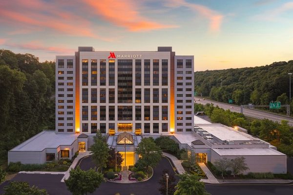 Pittsburgh Airport Marriott — Property