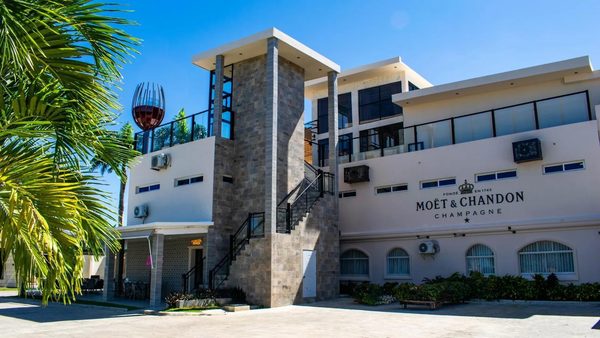 Playa Palmera Beach Resort — Property