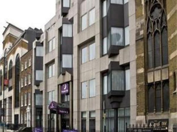 Premier Inn London City Tower Hill hotel — Property