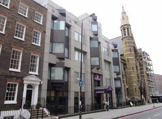 Premier Inn London City Tower Hill hotel — Property