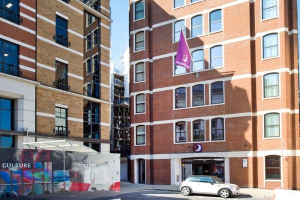 Premier Inn London Farringdon Smithfield hotel — Property