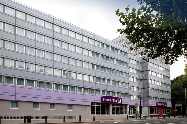 Premier Inn London Sutton Hotel — Property