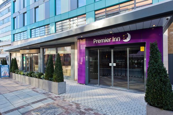 Premier Inn London Wimbledon Broadway hotel — Property