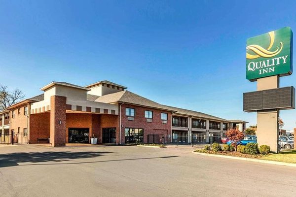 Quality Inn Airport I 240 — Property