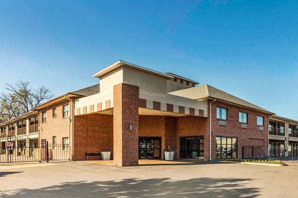Quality Inn Airport I 240 — Property