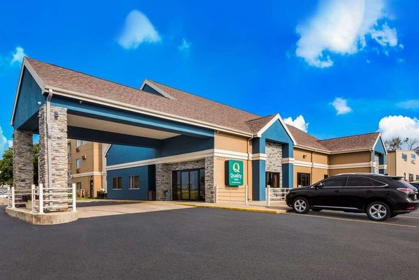 Quality Inn and Suites Des Moines airport Des Moines Iowa — Property