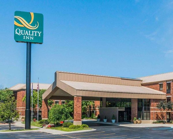 Quality Inn Auburn Hills Auburn Hills Michigan — Property