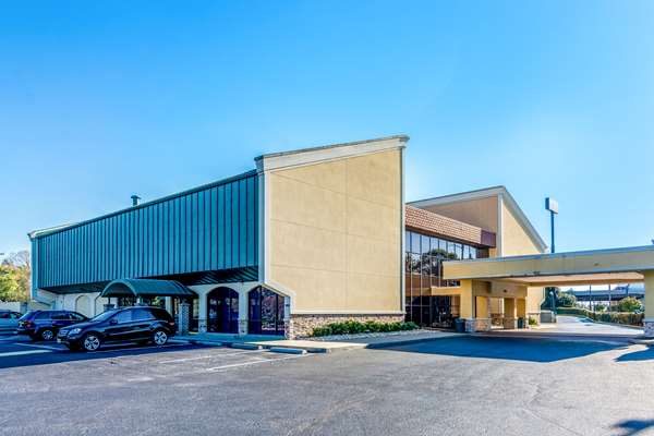Quality Inn Central — Property