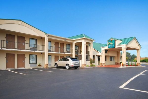 Quality Inn Dahlonega Near University — Property