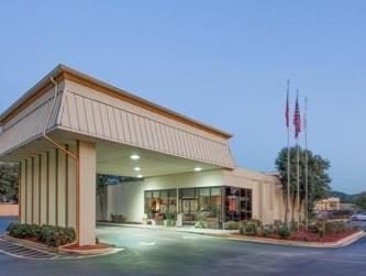 Quality Inn — Property