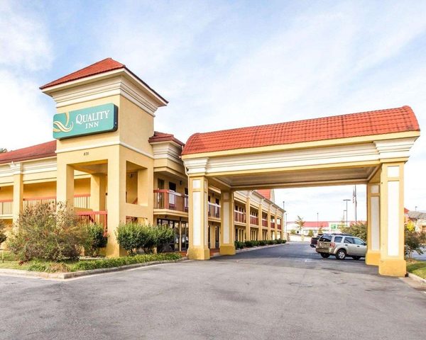 Quality Inn Dalton — Property