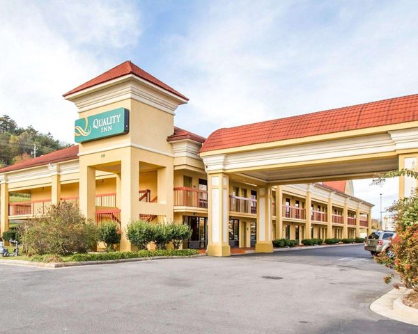 Quality Inn Dalton — Property