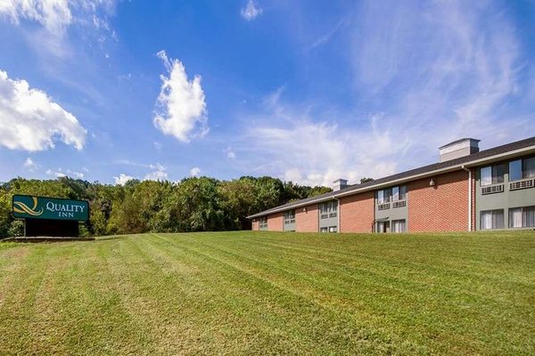 Quality Inn Harpers Ferry West Virginia — Property