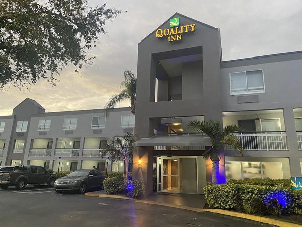 Quality Inn Miami Airport — Property