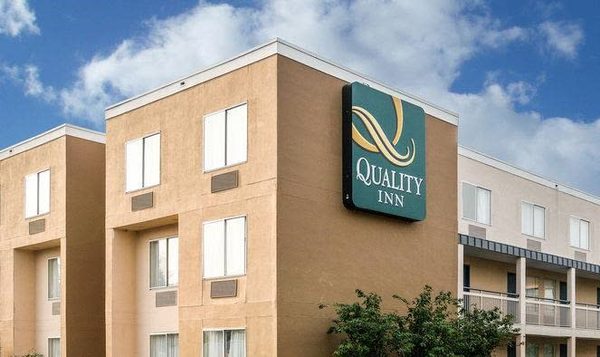 Quality Inn North — Property