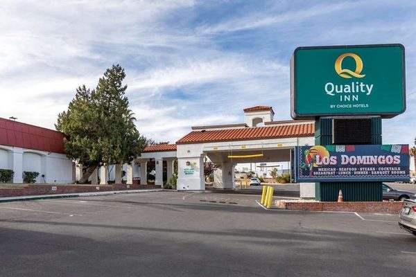 Quality Inn On Historic Route 66 — Property