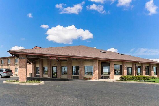 Quality Inn Rochelle Illinois — Property