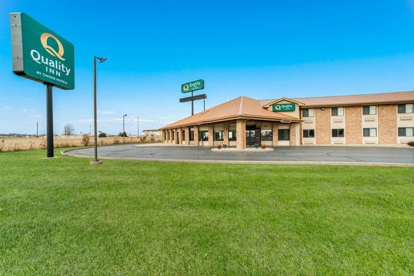 Quality Inn Rochelle Illinois — Property