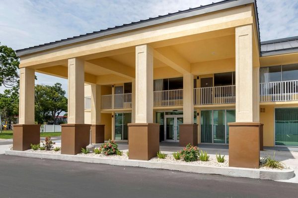 Quality Inn Saint Petersburg North Tampa Bay — Property