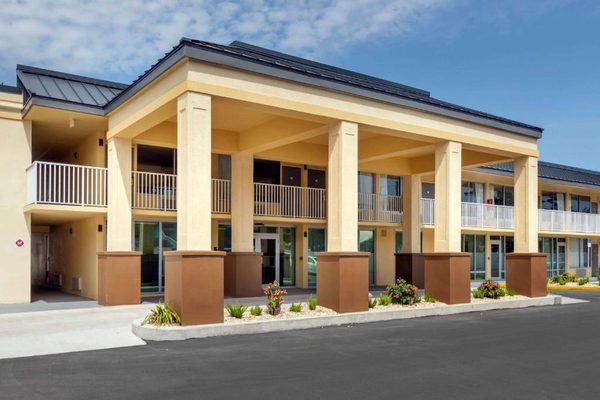 Quality Inn Saint Petersburg North Tampa Bay — Property