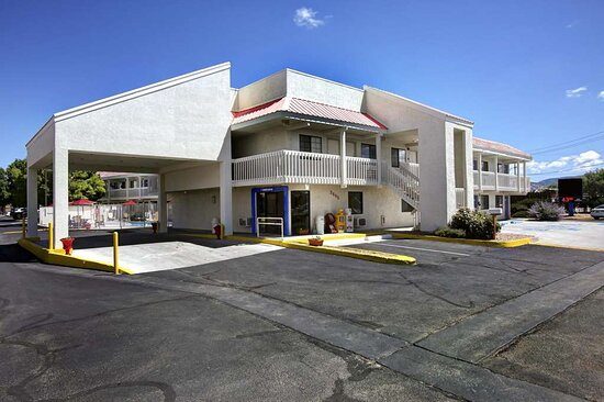 Quality Inn — Property