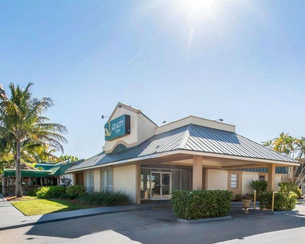 Quality Inn Stuart — Property