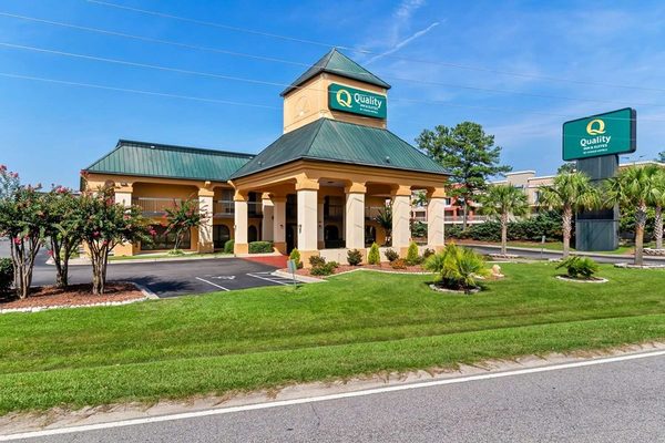 Quality Inn Suites Civic Center — Property