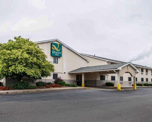 Quality Inn Suites Indianapolis South — Property