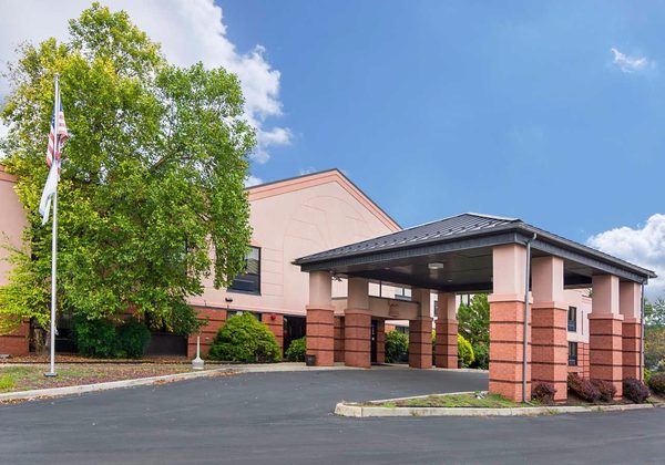 Quality Inn Suites Kearneysville Martinsburg — Property