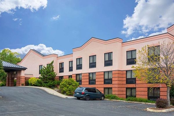 Quality Inn Suites Kearneysville Martinsburg — Property