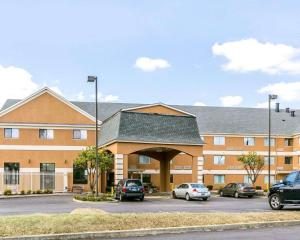 Quality Inn Suites University Airport — Property