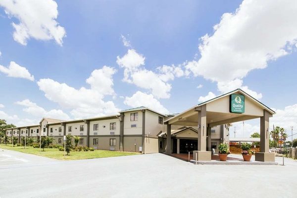 Quality Suites Houston Hobby Airport — Property
