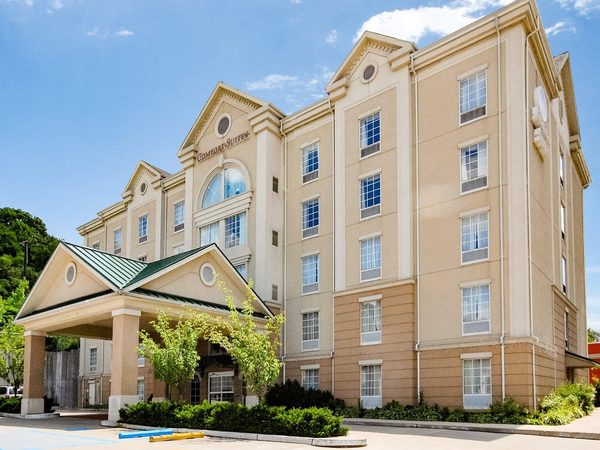Quality Suites NYC Gateway — Property